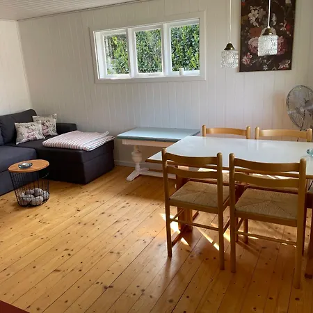 Cozy Annex With Sea View Holiday home *